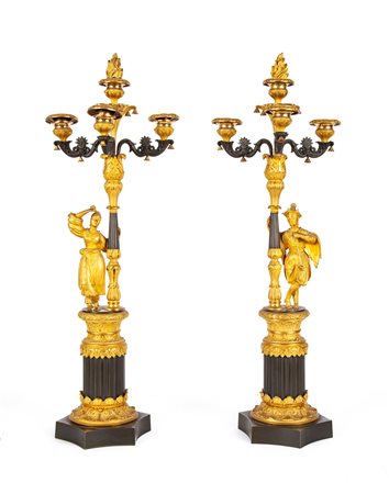  Coppia di candelabri in bronzo dorato e brunito d'epoca Impero a quattro luci