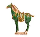  Grande cavallo bardato in terracotta invetriata a tre colori, Cina, fine dinastia Qing