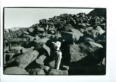 HASSNER PEPLER Black/White nude, 1999 fotografia in b/n cm. 16,5x21,5 es. 1/1...