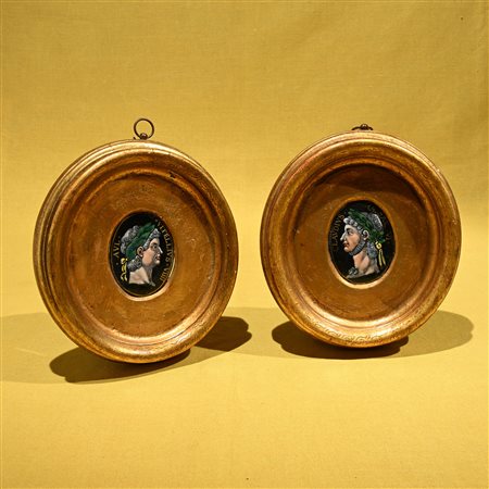 Coppia di placche incorniciate raffiguranti imperatori romani, Limoges XVIII secolo