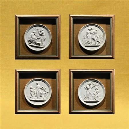 Quattro pannelli in biscuit neoclassici