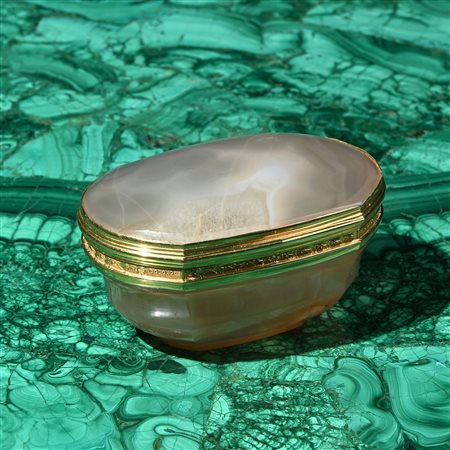 Tabacchiera in oro e giada, Inghilterra XVIII secolo