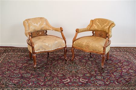 Coppia di poltroncine in mogano