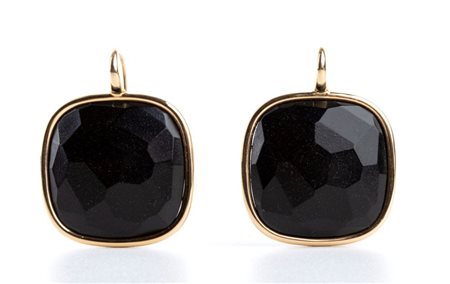  
POMELLATO, collezione Victoria: orecchini in oro e giaietto 
 