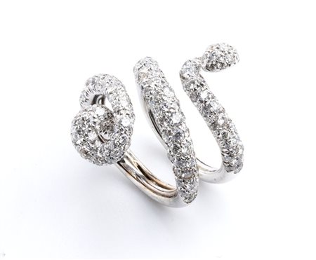  
Anello a serpente in oro e diamanti 
 