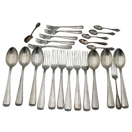 Lotto di posate assortite - Lot of assorted cutlery