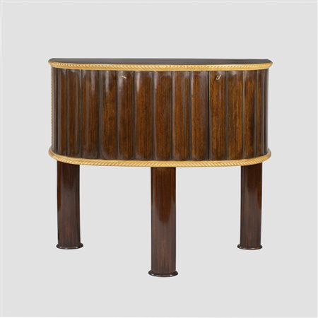 Manifattura italiana anni 40 125x133x49 cm.