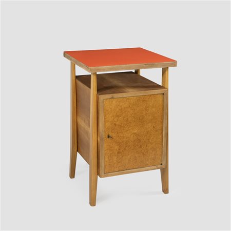 Manifattura italiana anni 50 86x53,5x53,7 cm.