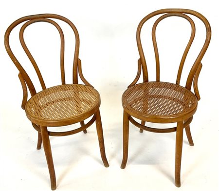 Manifattura centroeuropea
Coppia di sedie in legno di faggio curvato al vapore,