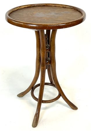 Manifattura centroeuropea Tavolino da salotto in legno di faggio curvato al vapo