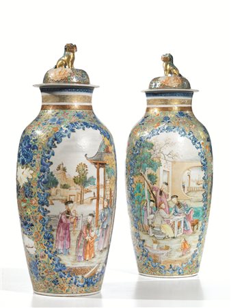 Coppia di Vasi Cina sec. , XVIII, con coperchio in porcellana famiglia rosa,...