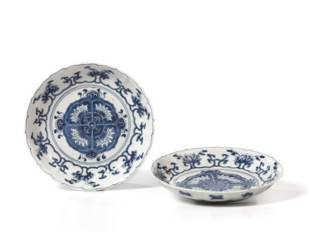 Coppia di piatti Cina dinastia Qing, periodo Kangxi (1662-1722), in...