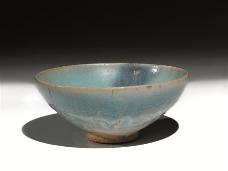 Ciotola Cina, dinastia Yuan (1271-1368), a smalto azzurro, diam. cm...