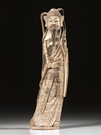 Figura Cina fine dinastia Qing (1644-1911), in avorio raffigurante Guangong,...