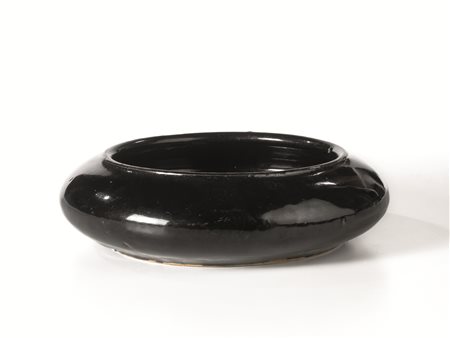 Vasca lava-pennelli Cina, sec. XX, in ceramica a invetriatura nera-marrone...
