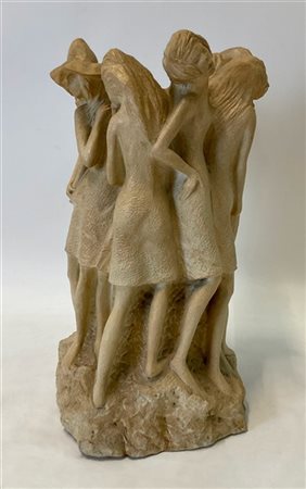 Carla Lavatelli "Il girotondo" 1967
scultura in marmo
cm 42x24x22
firmata e data