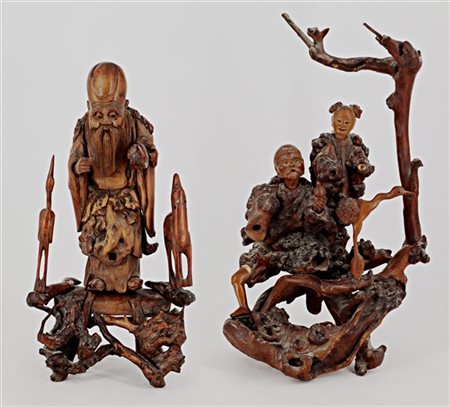 Lotto composto da due sculture in legno ricavate da radici 

Cina, secolo XIX/X