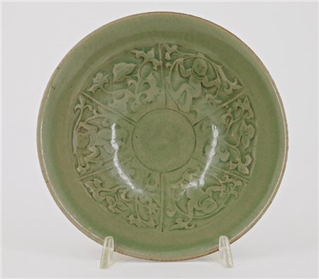 Ciotola in ceramica celadon Yaozhou decorata a stampo con motivo di bambini e f