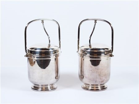 Coppia di secchielli portaghiaccio con coperchio basculante agganciato al manic