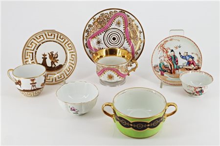 Manifatture differenti, secolo XVIII-XIX. Lotto composto da una chicchera polil