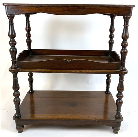 Etagère a tre ripiani con montanti torniti (cm 64x72,5x39,5) (difetti)