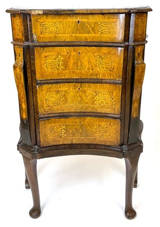 Antico mobiletto intarsiato in legni vari con fronte a quattro cassetti e tiret