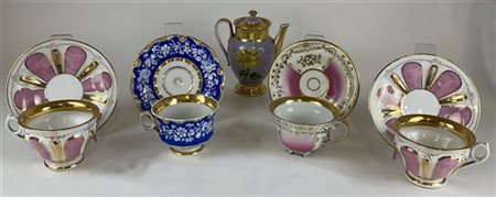 Manifatture diverse, secolo XIX. Lotto composto da quattro tazze con piattini i