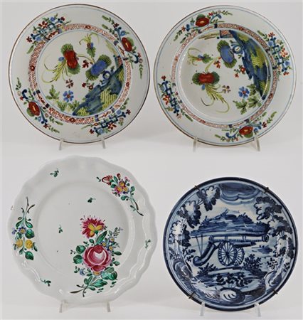 Manifatture diverse, secolo XVIII. Lotto composto da un piatto decorato in blu