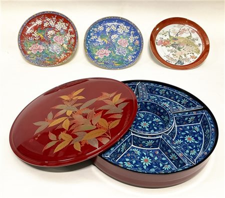 Lotto composto da una antipastiera a sei elementi in porcellana entro scatola i