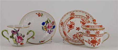 Manifattura di Herend. Lotto composto da una cremiera con piatto e coperchio in