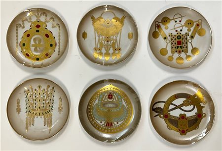 Morbelli Arte, gruppo di sei piatti in porcellana decorata in oro 24 kt (d. cm