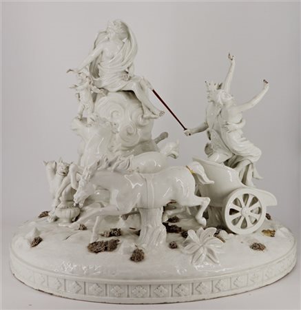 Manifattura del secolo XIX. Grande gruppo in porcellana bianca raffigurante sce