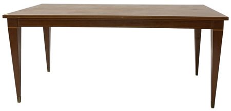 Tavolo in legno con filettature a contrasto, gambe rastremate con piedini in ot