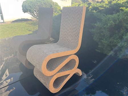 Frank O.Ghery Sedia in cartone "Wiggle", 1972;35 x 84 x 61 cm, prodotto da...