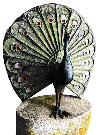 Helmut Millonig (Wattens 1928) Pavone;Bronzo colorato, altezza 80 cm