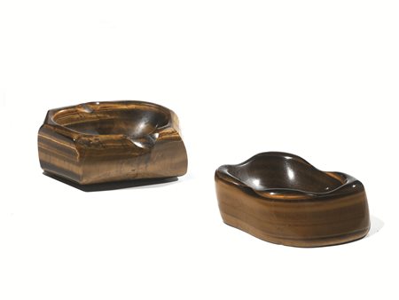 DUE POSACENERIin occhio di tigrealt. cm 4, lungh. cm 10alt. cm 4,5, lungh. cm...