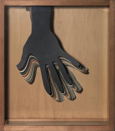 Mario Ceroli(Castelfrentano 1938)MANImultiplo, carta sagomata entro teca di...