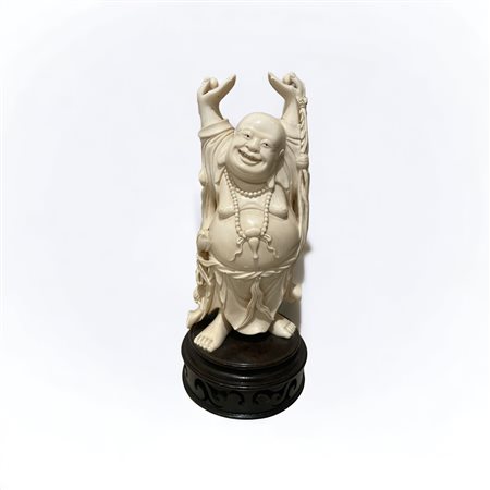 
Buddha sorridente Manifattura cinese - XX secolo
 18 cm con basamento