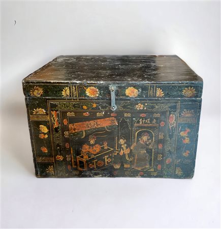  
Baule in legno dipinto Manifattura cinese - XIX secolo
legno dipinto 59 x 90 x 57 cm