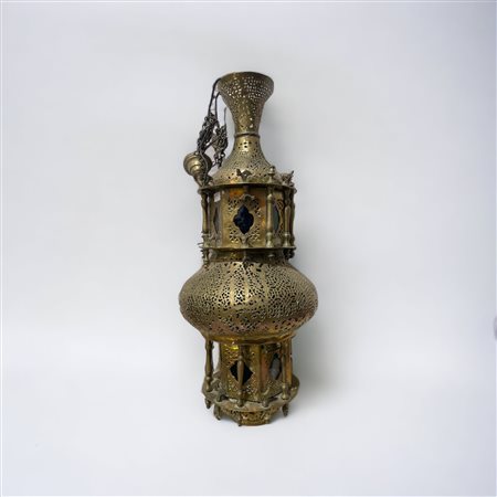  
Lampadario Siria, XIX secolo
 59 x 20 x 26cm