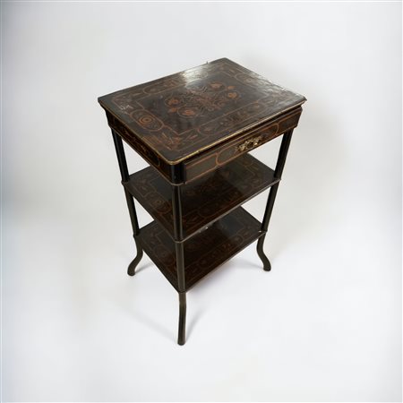  
Tavolino etagère Manifattura francese - fine XIX secolo
 
