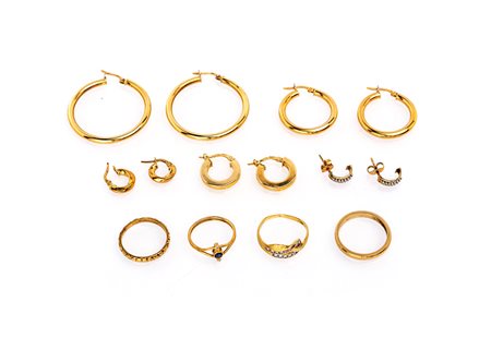 Lotto di 5 coppie di orecchini e 4 anelli