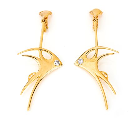 Coppia di orecchini pendenti in oro e brillanti