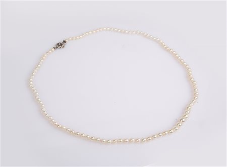 Collana di perle, oro e zaffiri