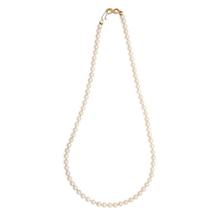 Collana di perle con chiusura in oro e brillanti