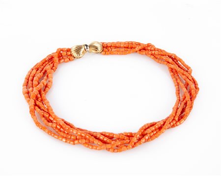 Collana a sei fili di corallo e oro