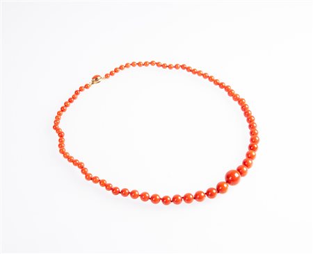 Collana in corallo e oro