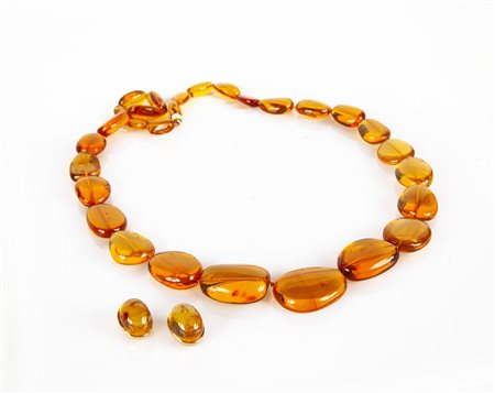 Parure collane e orecchini in ambra