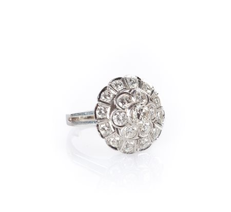 Anello in oro e brillanti