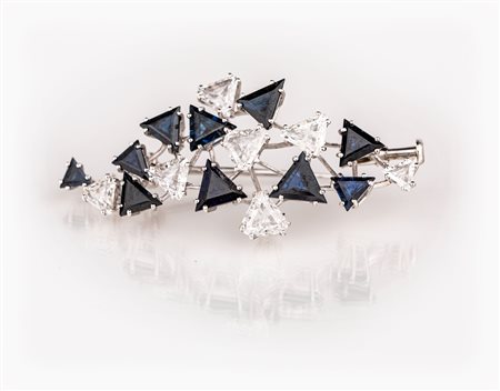 Spilla in oro diamanti e zaffiri